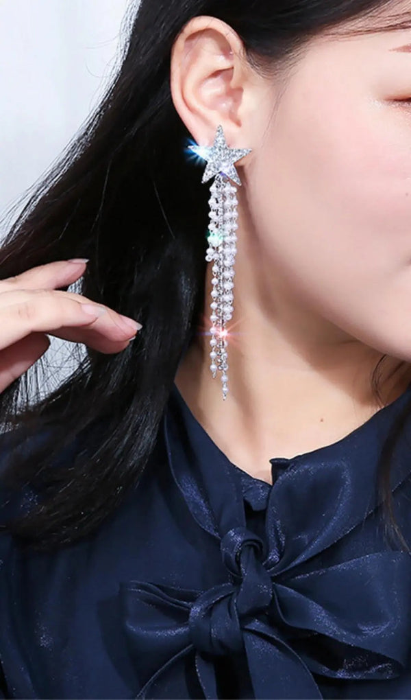 ASYMMETRICAL STAR EARRINGS MISS LEE LABEL